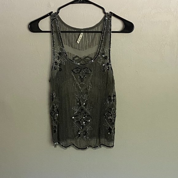 Willow & Clay Sheer Sequined Top - Picture 3 of 3